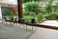 Coconut Hotel Hotel dekat BDI Kediri (Bukit Dhoho Indah)