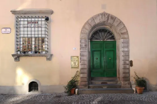 Guest House Santa Giustina Lucca Centro Storico