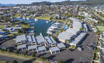 Sovereign Pier on the Waterways