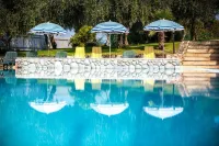 Taki Village - Pools