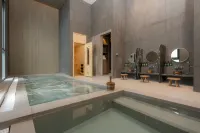 Staybridge Suites BANGKOK SUKHUMVIT by IHG - Hot Springs