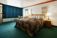 Loyalty Inn Maryville Hotels in Troy