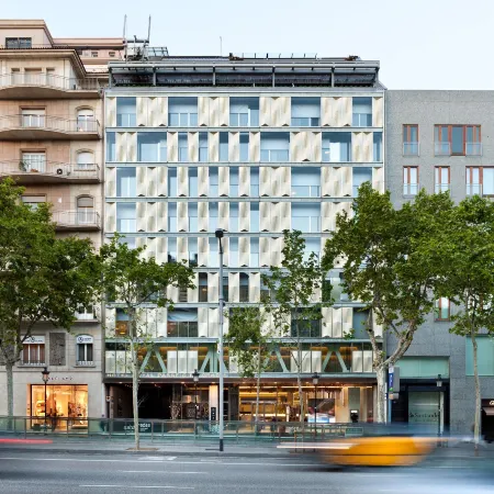 Hotel Royal Passeig de Gracia Отели рядом с достопримечательностью «Дом Каса-Батльо»