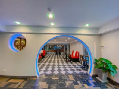 Cha Li's Family Hotel&Hostel