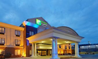 Holiday Inn Express & Suites Lancaster