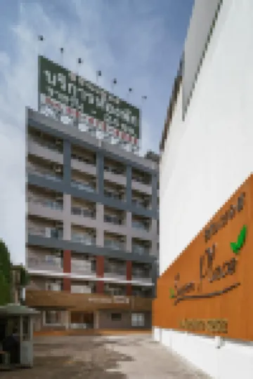 シーズン プレイス ホテル The Tempo Grand Wutthakat周辺のホテル