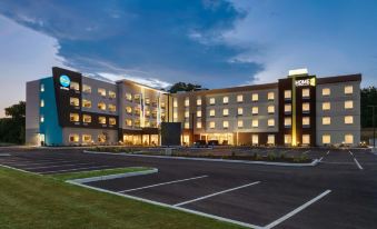 Tru by Hilton Easton