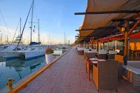 The Marine Waterfront Hotel - 4 stelle