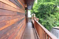 Baan Kun Tuad Ko Si Chang