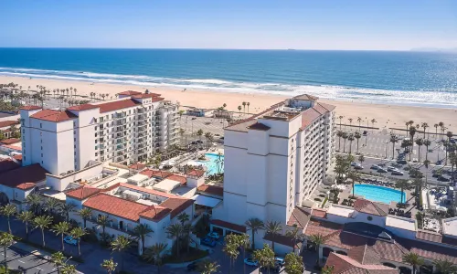 The Waterfront Beach Resort, A Hilton Hotel