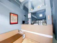 Damigalova Guest House Mitra RedDoorz Hotel di Rawa Sari