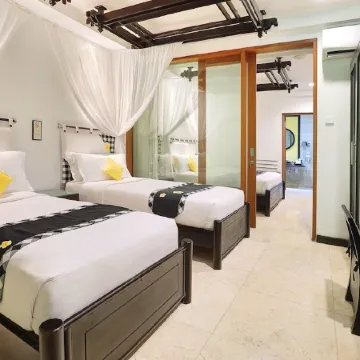 Legian Beach Hotel