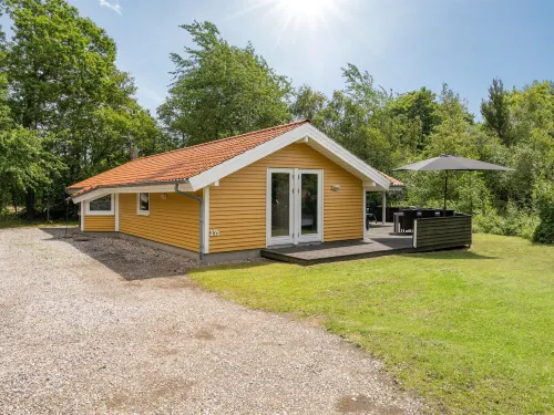 "Landuin" - 230m from the Sea