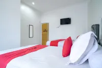 RedDoorz near Palembang Airport 2 Hotel di Kebun Bunga
