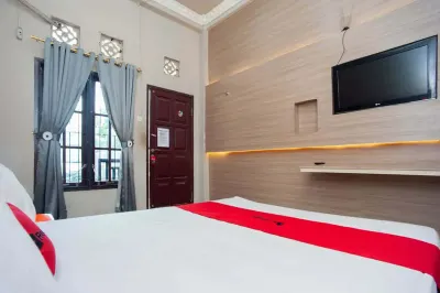 RedDoorz at KM 5 Palembang Hotel dekat Jajan_enakplg