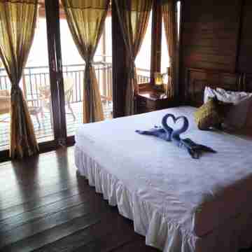 Bastianos Lembeh Dive Resort Rooms