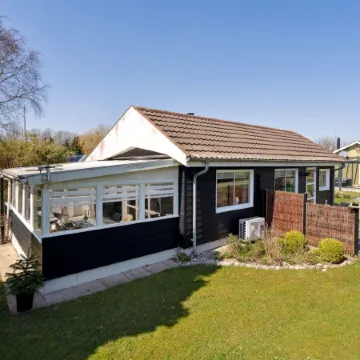 "Anisa" - 400m from the Sea