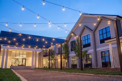 Hotel Renovo des Moines Urbandale, Tapestry Collection by Hilton Hotel di Clive
