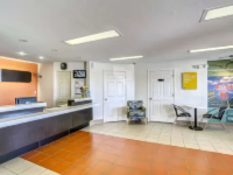 Motel 6 Dickson, TN Hoteles en Dickson