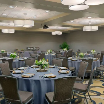 Oxford Suites Bellingham