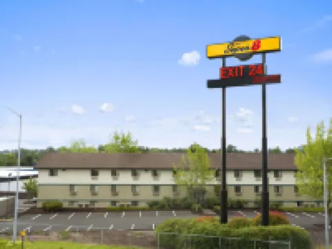 Super 8 by Wyndham Portland Airport Hotels in Portland