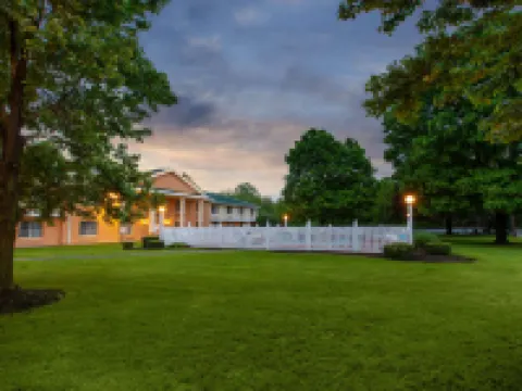 Baymont by Wyndham Harrisburg Hotels in Dauphin County