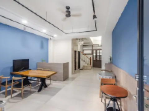 Spring Rain Hostel Meishan Park周辺のホテル