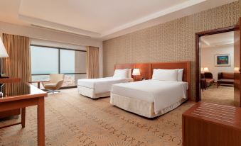 Holiday Inn Suites Kuwait Salmiya