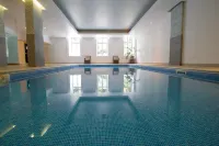 Broome Park Hotel - Pools