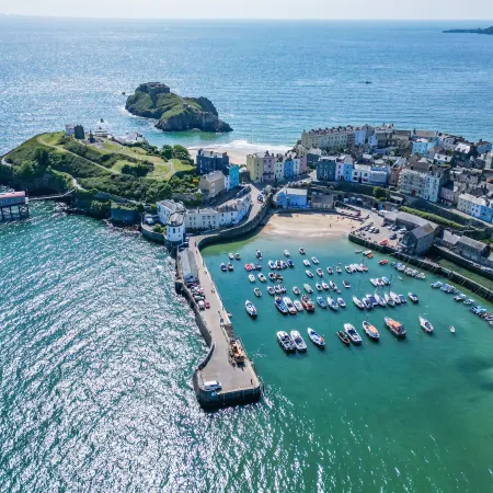 Taliesin - 5 Bedroom Holiday Home - Tenby