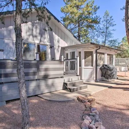 Peaceful Deck + Fire Pit: Payson Home!