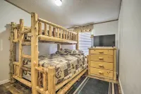 Shenandoah River Getaway < 9 Mi to Downtown Luray! - Pet friendly