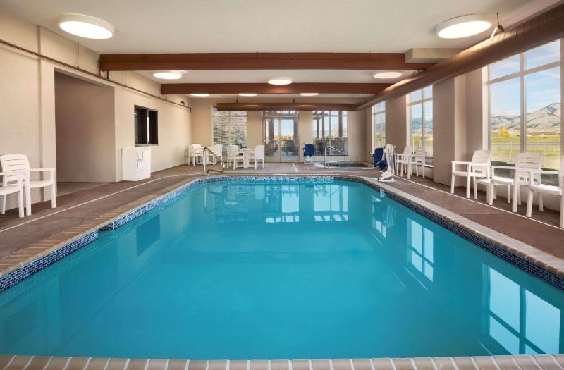 Country Inn & Suites by Radisson, Bozeman, MT photo 2
