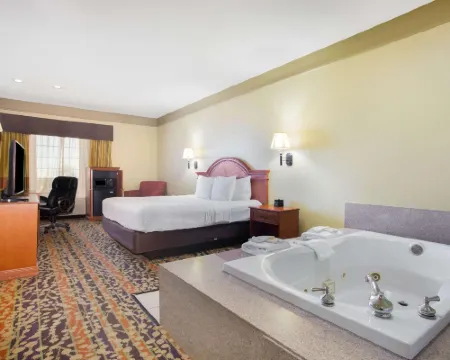 La Quinta Inn & Suites by Wyndham Belton - Temple South Hotels in Belton