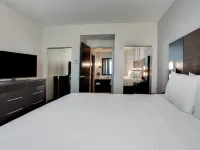 Crowne Plaza FT. LAUDERDALE AIRPORT/CRUISE by IHG Hotels near Davis Park