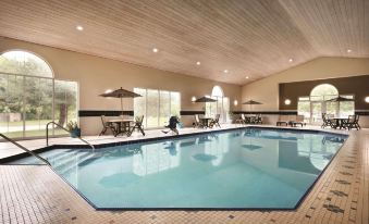 Country Inn & Suites by Radisson, des Moines West, IA