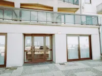 Pacific with Parking and Sea View