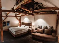 Landhotel Kahltalmühle Отели в г. Альценау