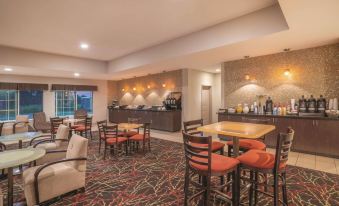 Comfort Inn & Suites Verona at Turning Stone Resort Casino