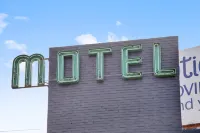 The Iris Motel - Motels