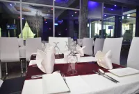 Hampton Towers & Spa - Deluxe Twin Hotels near KOKA JUNCTION/FLYOVER