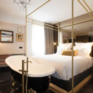 Skylark, Aluma Hotels & Resorts