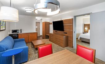 Holiday Inn Express & Suites Sulphur (Lake Charles)