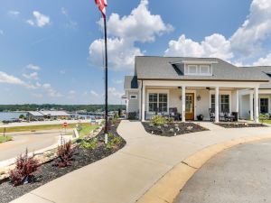 Greenwood Getaway w/ Furnished Patio & Lake View