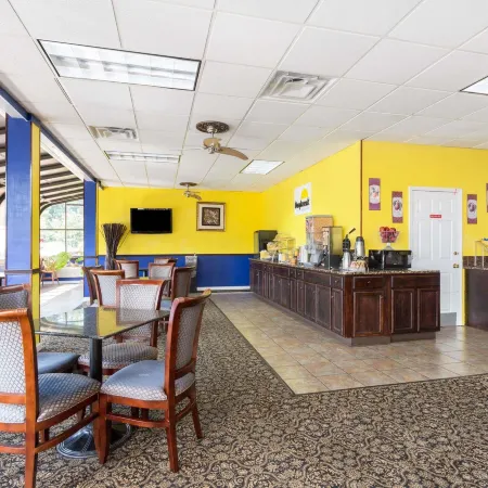 Days Inn by Wyndham Washington