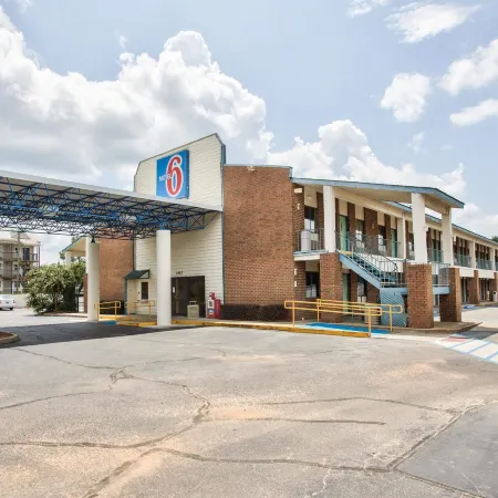 Motel 6 Dothan, Al