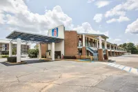 Motel 6 Dothan, Al