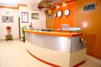 Luxury Inn Hotels in Карачі