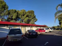 Apollo Motel Parkes - parking