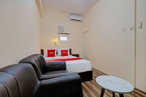 OYO 92871 Ciparay Residence Hotels in Arjasari